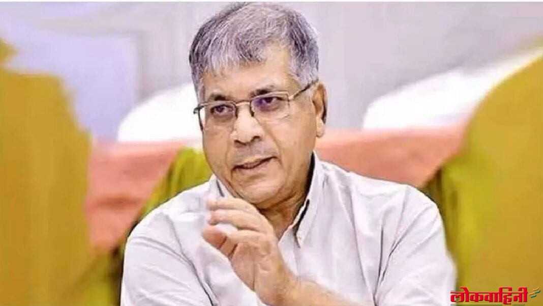 Prakash Ambedkar : मनोज जरांगेंनी २८८ जागा लढवाव्यात
