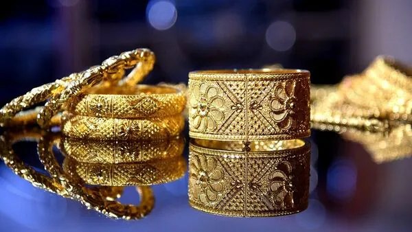 सोन्याच्या दरात ११ दिवसांत ५,६०० रुपयांची घट, ‘हे’ आहे आजचे दर…